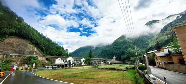 舉淤口偶遇：一場雨將村落洗成了詩的模樣