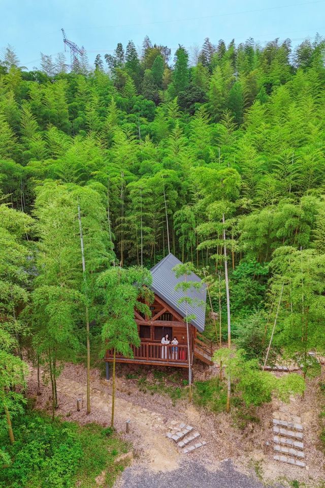 杭州自駕1小時，帶女兒入住童話木屋
