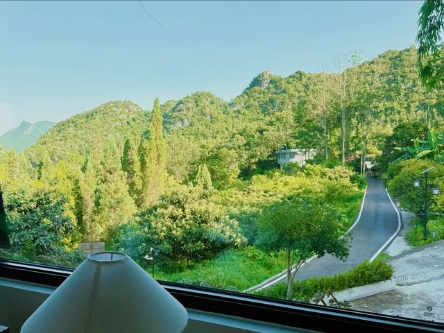 貴州興義市峰兮.半山