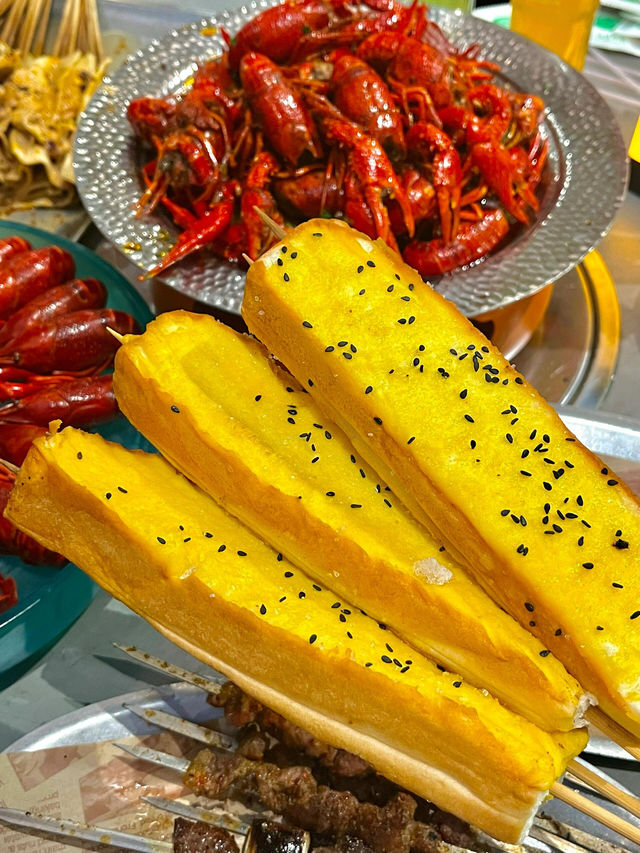 老洛陽龍蝦館 | 一口鮮香，尋回古都夏夜的煙火舊夢