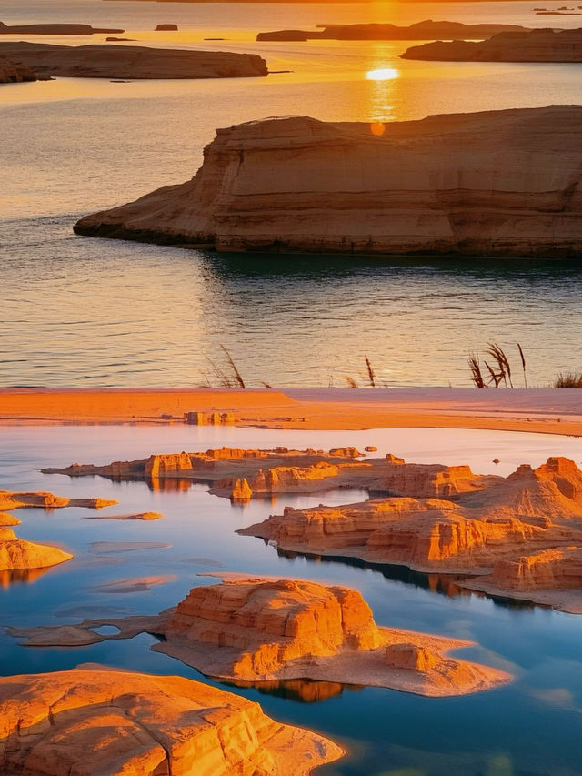 喺柴達木盆地嘅西北部，藏住一片獨一無二嘅美景——水上雅丹。