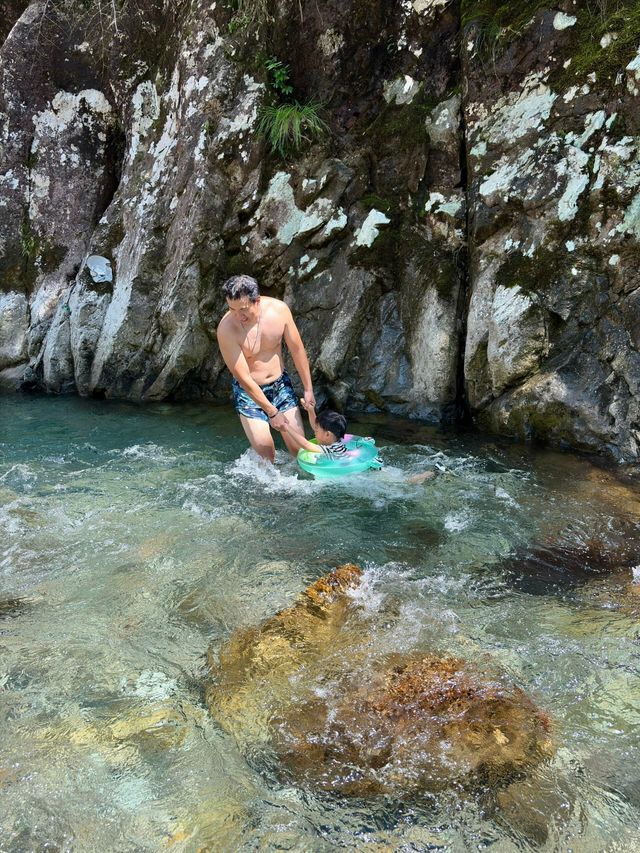 夏日山早村消暑玩水全攻略 | 承包你成個夏天嘅清涼！ 目的地亮點 溫州山早村，藏喺浙南群山