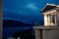 住進大理嘅浪漫詩行裡，係同洱海共眠，係枕住花園海景入夢