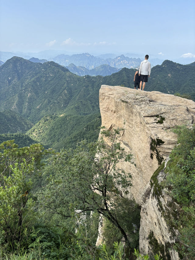 A beautiful temple hidden in the mountains near Baoding
