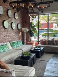 Stay in a hotel Rosa in Malacca Relaxing just like home  🏠 🇲🇾
