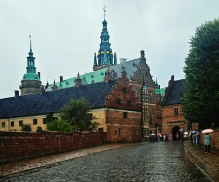 最新】フレデリクスボー城 - チケット、営業時間、口コミ、写真 [2026