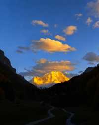 亞拉雪山·神山聖湖邂逅 | 川西秋日天花板,闖入藏地白牦牛的童話
