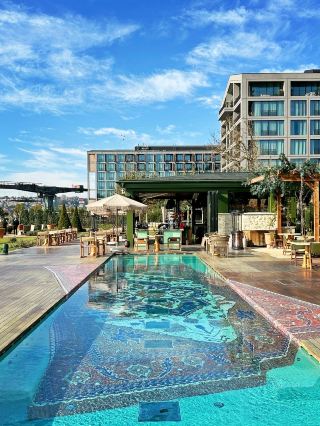 The newly opened luxury hotel Aliée in Istanbul is amazing~both the environment and the views are stunning