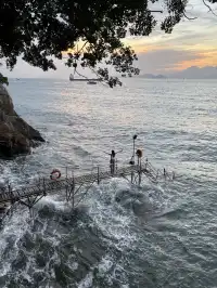 香港堅尼地城旁寶藏!西環泳棚日落封神