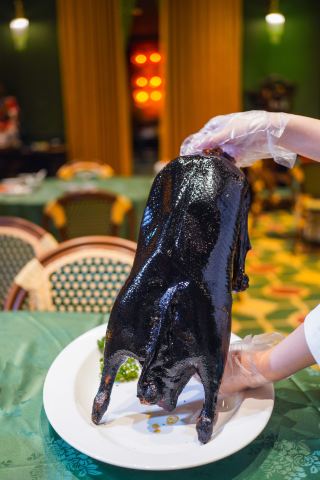 我用香港1/3的價格在上海吃到了黑松露燒鵝！