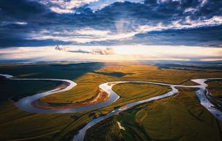 Escape to the Ruoergai Grassland This Summer｜A Healing Summer Retreat for Families