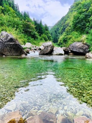 酷暑から逃げよう！貴陽周辺の複数の沢登りチャーター直行