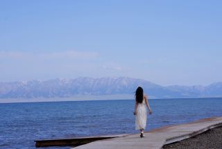 Sayram Lake: A touch of coolness in early summer Xinjiang, where stars and swans fill your eyes