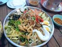 กินส้มตำกันร้านอาหารป้าอ้วน 2 