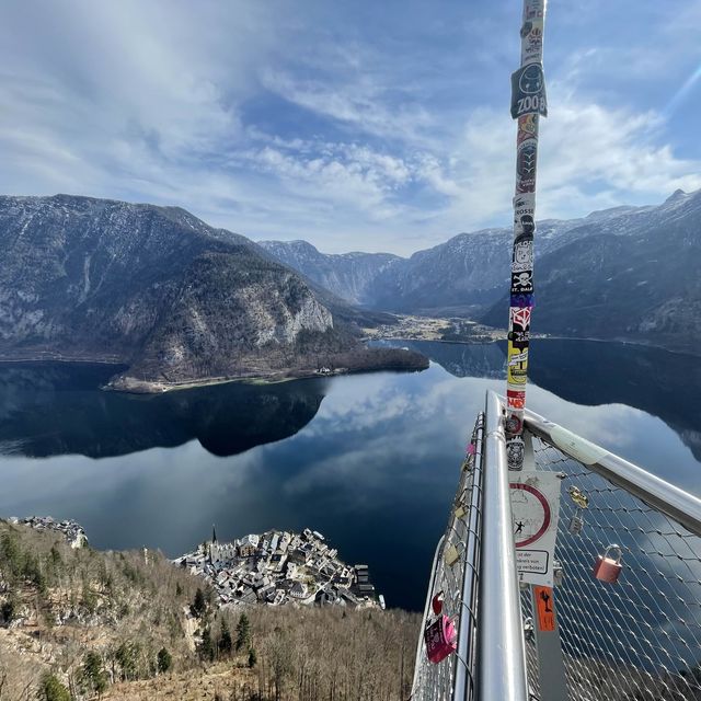 【世界一美しい湖畔の街を見れる絶景スポットへ】