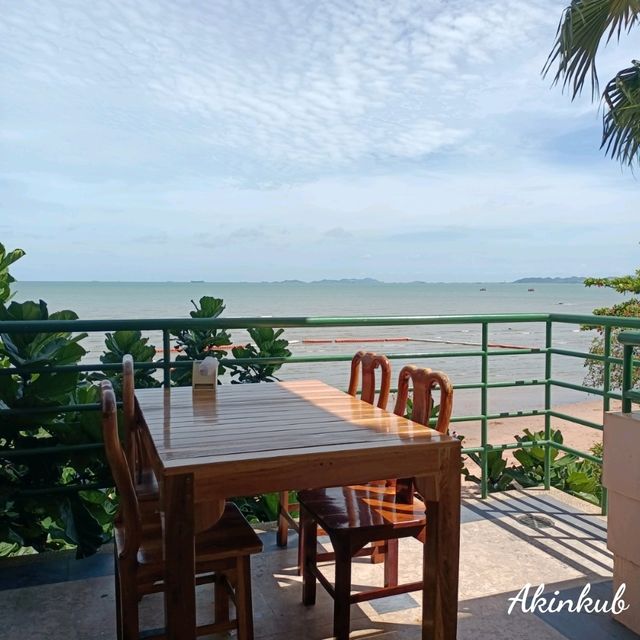 อาหารเช้า Sea View Coffee Shop ของโรงแรมการ์เดน ซีวิว รีสอร์ท