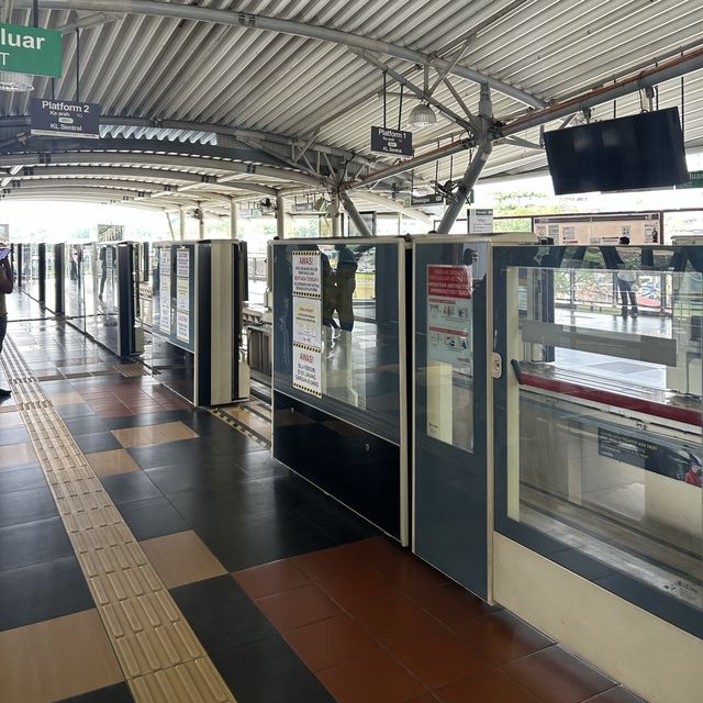 不會開車的遊客不用煩惱 🚆🚇🚊🚝