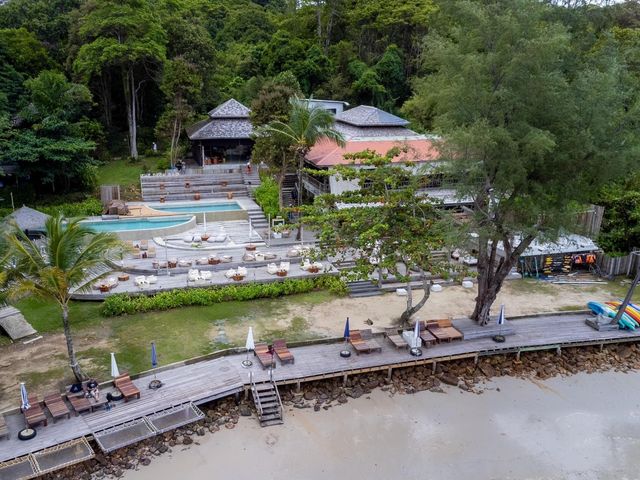 ที่พักติดทะเลเกาะกูด 