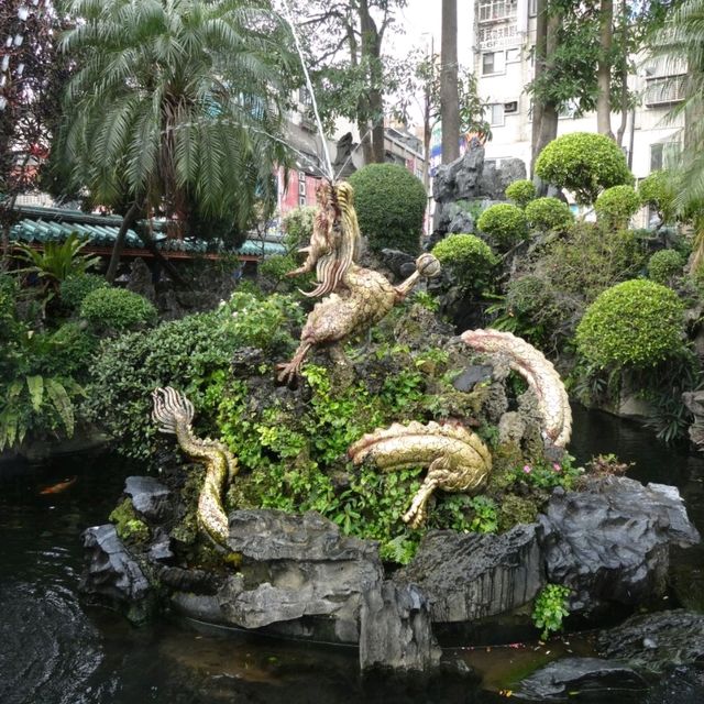 Magnificent Taipei Lungshan Temple