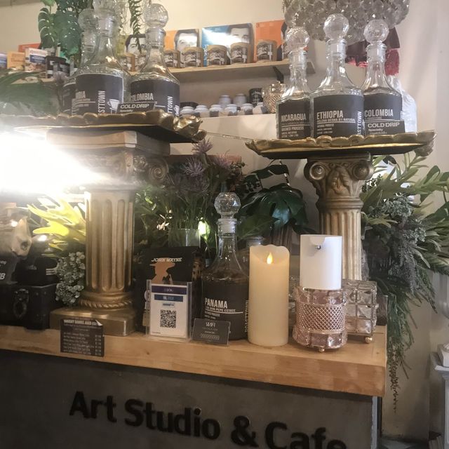Fahtalaijone Art Studio & Cafe