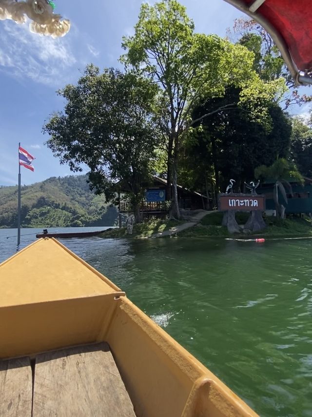 เกาะทวด ล่องเรือได้เที่ยวได้บุญ