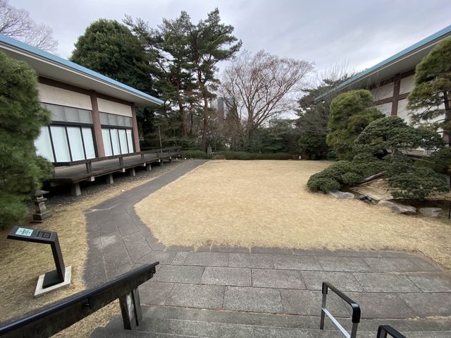 東京・世田谷。日本と東洋の古美術・国宝の展示も行われる『五島美術館』