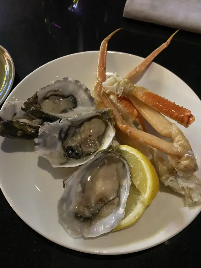 Indulgence at its Finest: A Sumptuous Buffet 