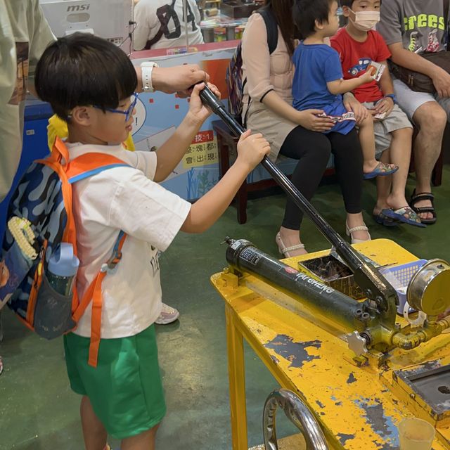 台灣宜蘭。親子玩樂。蠟筆城堡