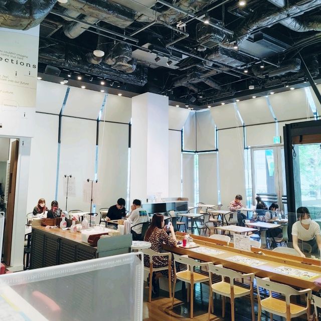 あなたの念能力は何？水見式ができる！H×Hコラボカフェ
