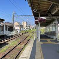 นั่งรถไฟท้องถิ่นจาก kumamoto ไป aso station