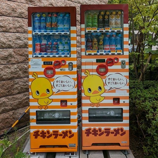 カップヌードルミュージアム、売店、展示品、安藤百福さんの色紙や私物の展示コーナー