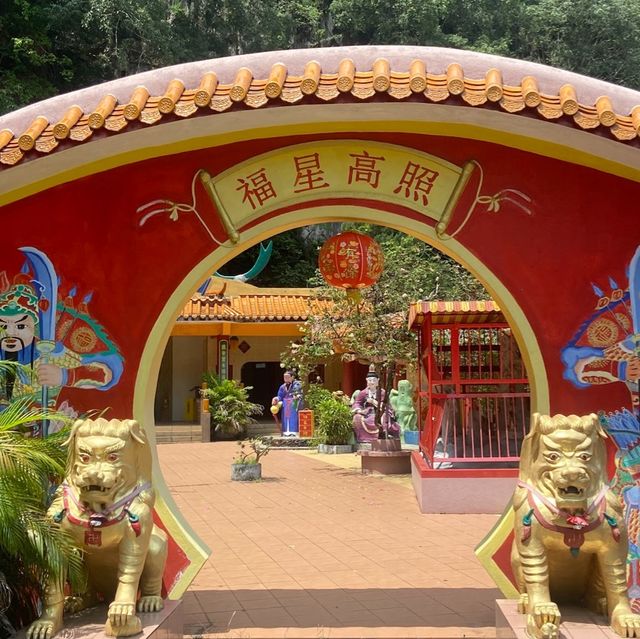 Ling Sen Tong Temple