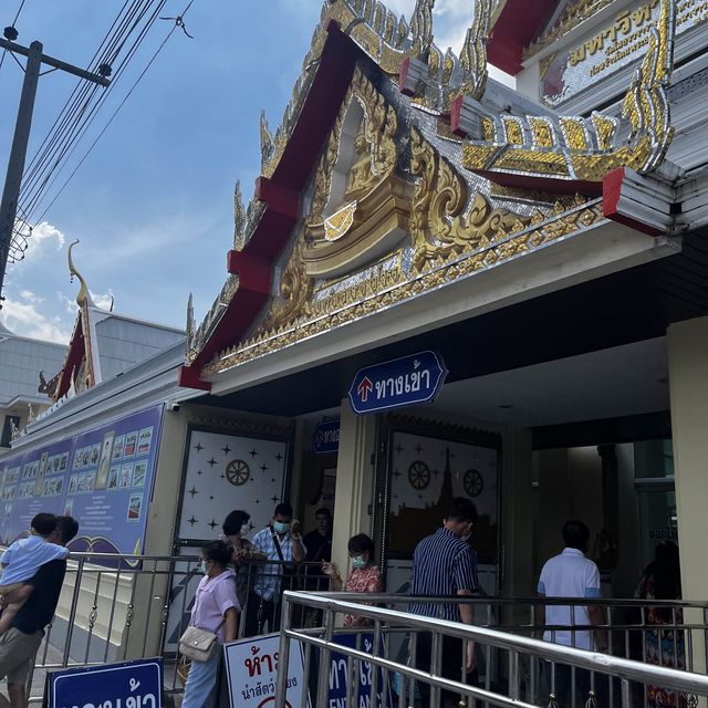 ไหว้พระขอพร หลวงพ่อโสธร