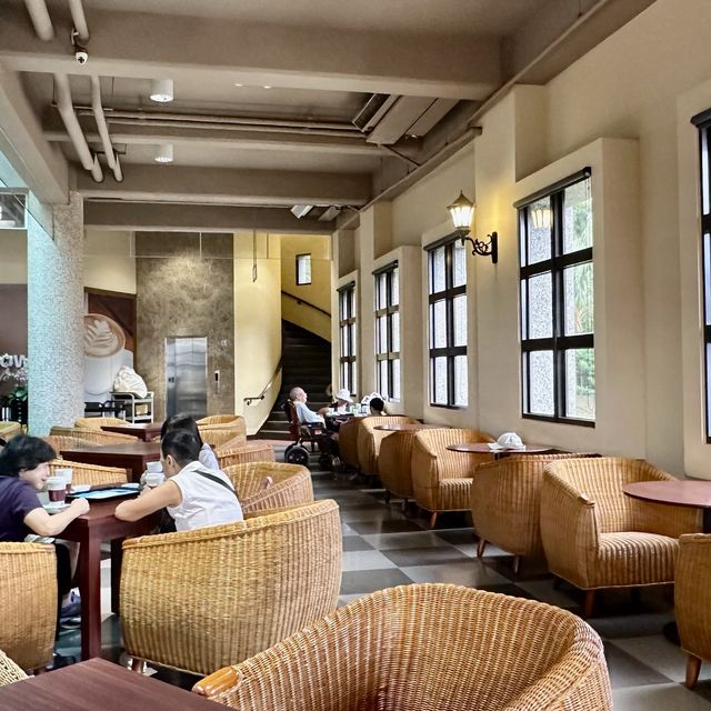 宜蘭頭城鎮（伯朗城堡咖啡館）值得推薦大家