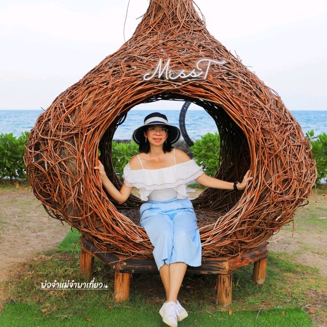 Miss T Cafe & Restaurant คาเฟ่สุดชิคริมทะเลหัวหิน