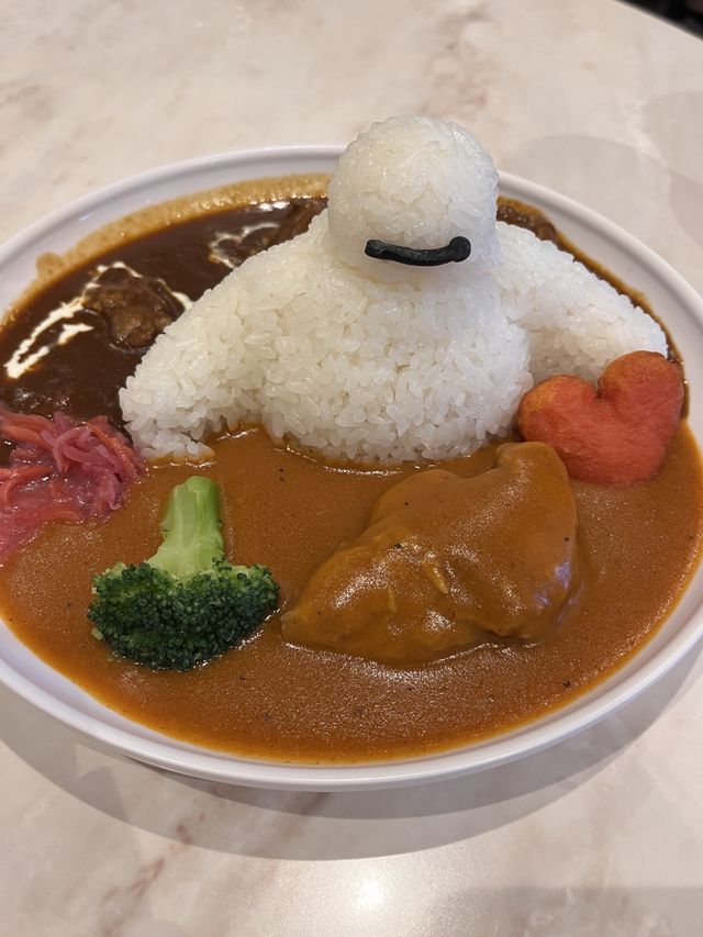 베이맥스 모양 카레를 먹을 수 있는 센터 스트리트🤍