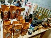 พาทัวร์คาเฟ่สตาร์บัคที่ใหญ่ที่สุดในไทย