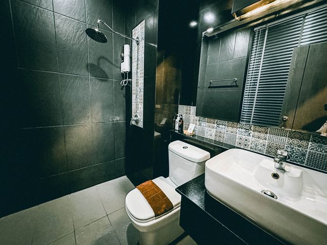 • Pura Nakhon Hotel : โรงแรมปุระนคร 🏩🛋️✨