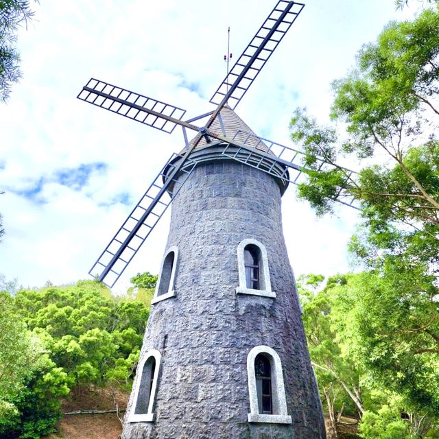 宜蘭伯朗咖啡城堡-古堡、風車、美景、咖啡一網打盡