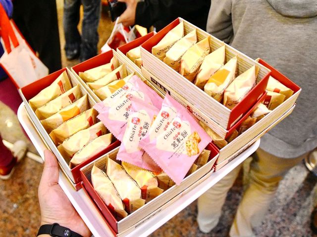 기본에 충실해야 감동도 오래 간다. 찌아더펑리수 佳德鳳梨酥 !!