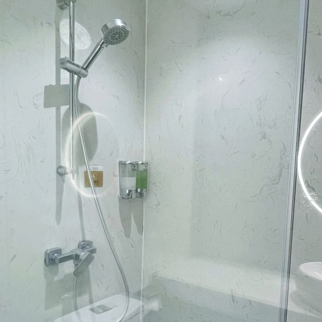 銀湖地鐵站$200budget hotel 