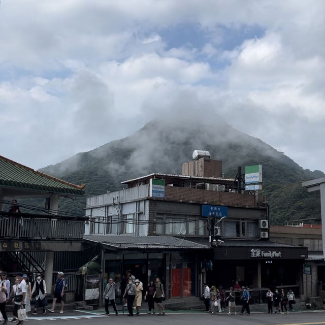 Jiufen old street ช้อป ชิม ชิว