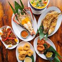 ร้านอาหารเก่าแก่ในอยุธยา ได้รับรางวัล Michelin Guide