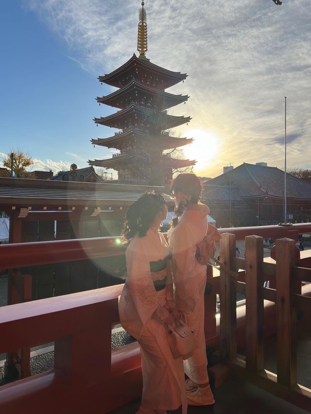 東京🇯🇵必做之事穿蕾絲和服到「淺草寺」逛街！超有氣氛