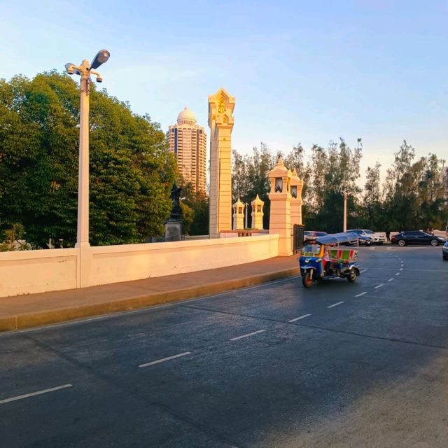 สะพานพระพุทธยอดฟ้าจุฬาโลก, กรุงเทพมหานคร
