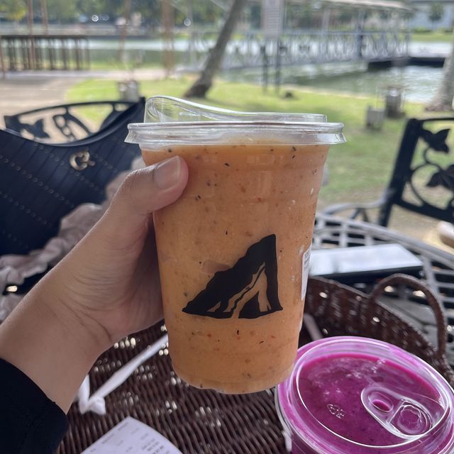 Unique theme cafe- Gua Juicery