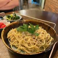 店家標榜無味精|簡單海鮮熬製仲要好濃郁湯底