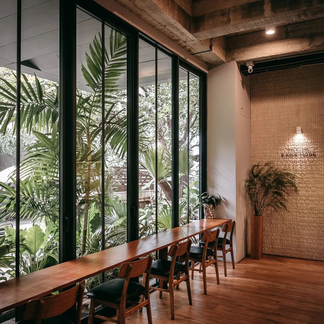 RAWR CAFE คาเฟ่สวย บนพื้นที่สีเขียวใจกลางสุขุมวิท