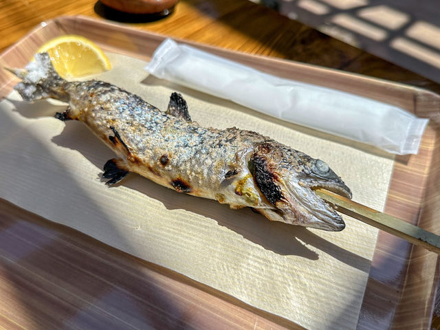 自然と一緒に食事だポン！