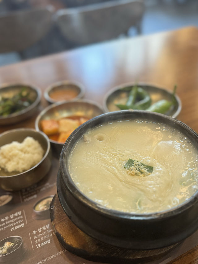 【韓国・教大】日本語メニューあり！1973年創業の老舗参鶏湯
